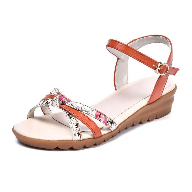 Мода с низким каблуком Пряжки Женская обувь Высококачественная обувь 2025 Роскошные трендовые сандалии для женщин Повседневные винтажные Предложение Сандалии на распродаже