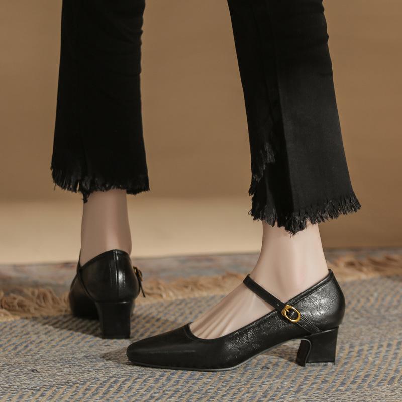 Версия из овчины Французские ретро черные туфли на высоком каблуке 2025 весна слово с офисной работой толстый каблук туфли Мэри Джейн