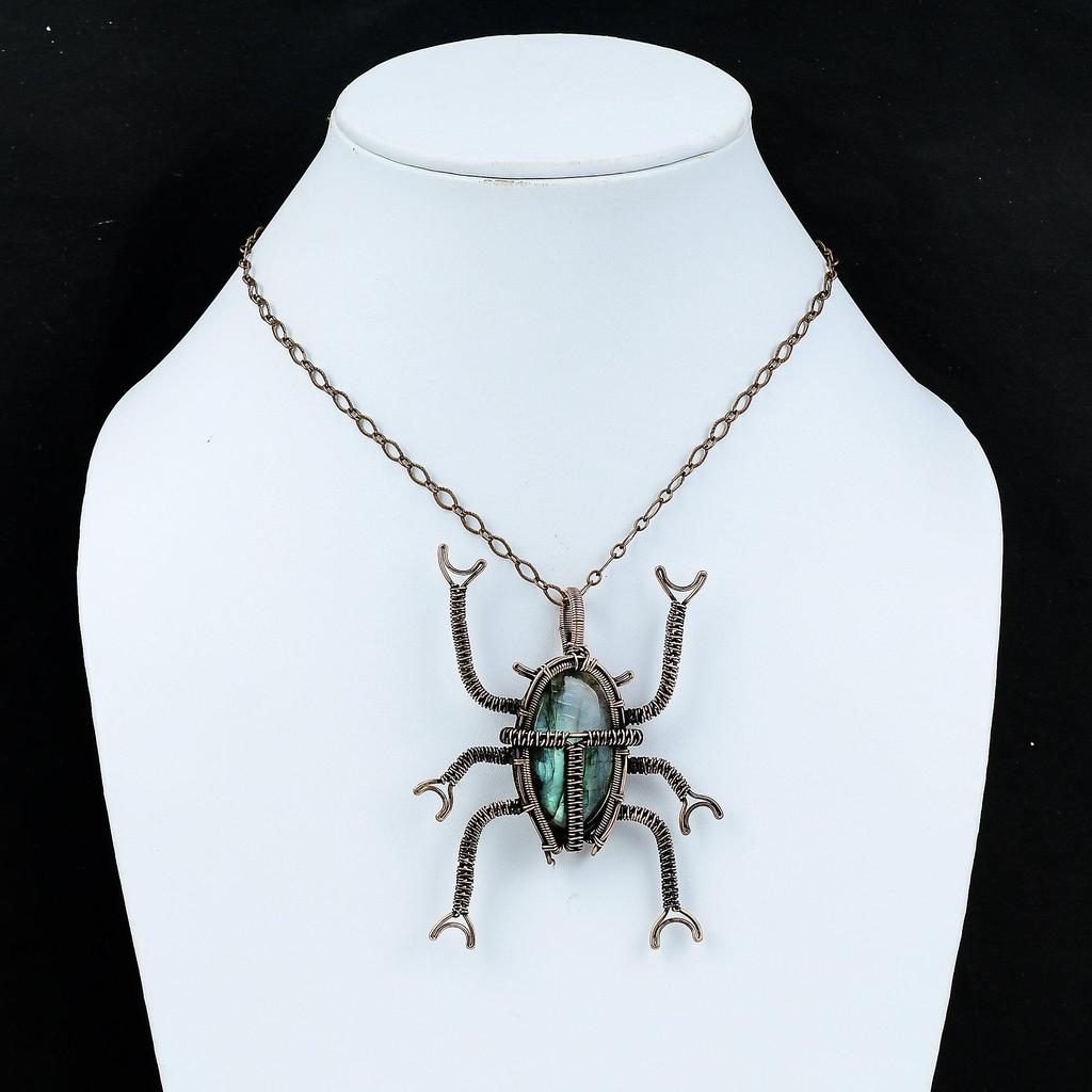 Подвеска из лабрадорита Медная проволока Подвеска из лабрадорита Ювелирные изделия ручной работы Подвеска из драгоценного камня Подвеска в виде жука для подарка Антикварные медные украшения