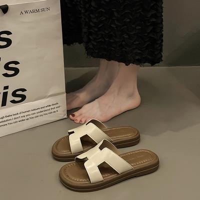 Крутые тапочки женские летние 2025 новые модели с юбками, пляжные сандалии на платформе, модные шлепанцы