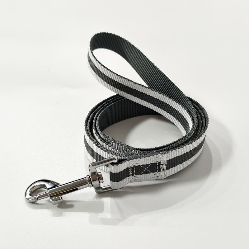Pet polyester leash network yarn dog leash Golden Retriever Labrador medium and large dog out walking dog leash