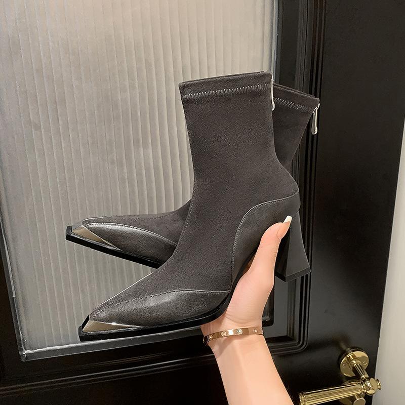 7,5 см французские элегантные эластичные тонкие ботильоны 2025 осень и зима новые остроносые на толстом каблуке на молнии темпераментные маленькие короткие ботинки