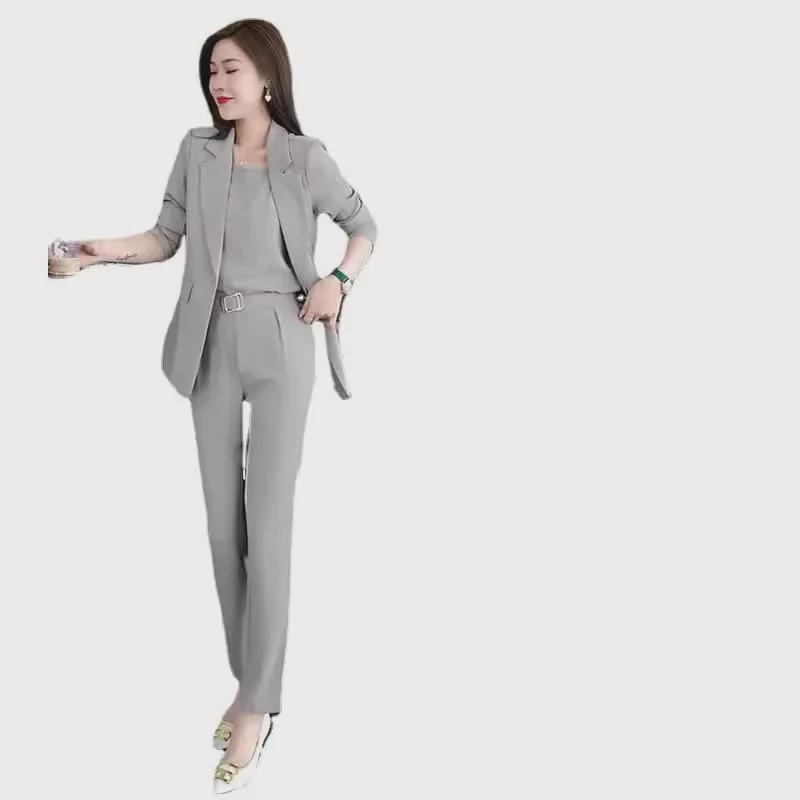 Женская осенняя мода: Строгие, повседневные костюмы-тройки для профессиональной носки