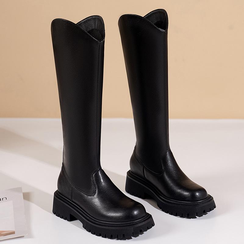 Маленький мужчина носит внутренние модные сапоги с высоким голенищем, женские зимние новые сапоги с V-образным вырезом и толстыми голенищами, рыцарские сапоги INS