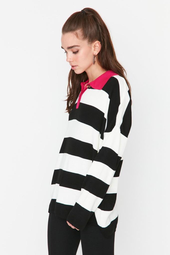 Women's Fashionable Stylish Hijab Sweater Black Striped Polo Neck Knitwear Sweater