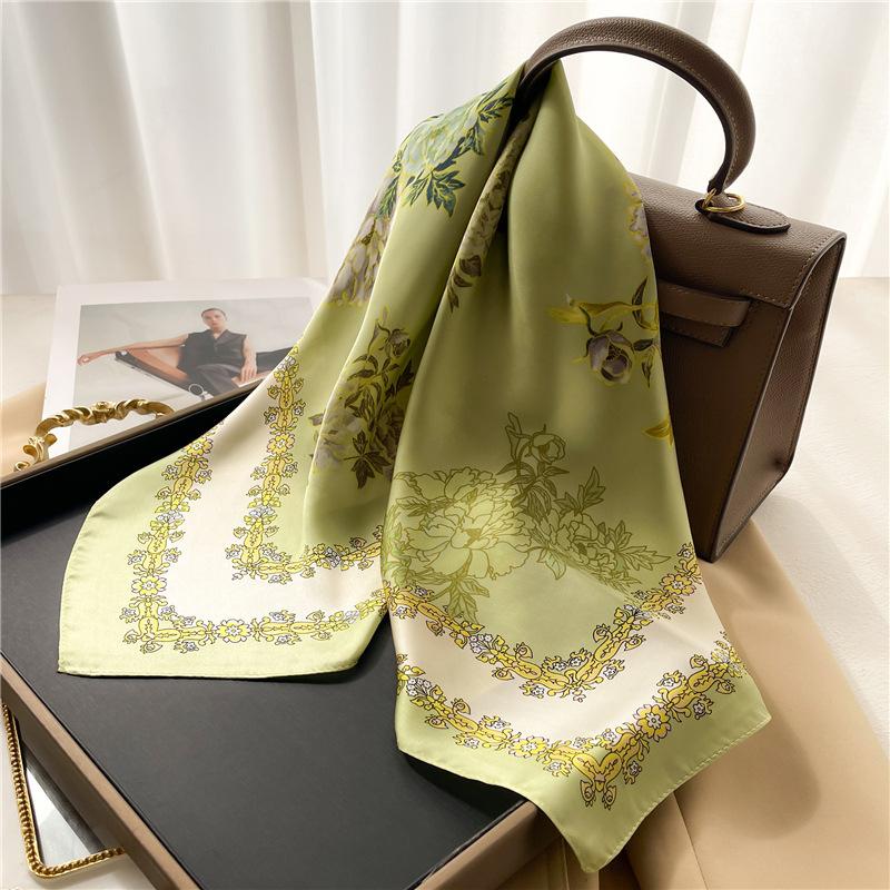 70 * 70cm New Silk Small Square Scarf For Women'S Neck Protection Professional Scarf Versatile Hair Tie Headscarf Scarf