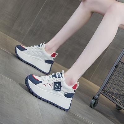 Женская обувь – Кроссовки