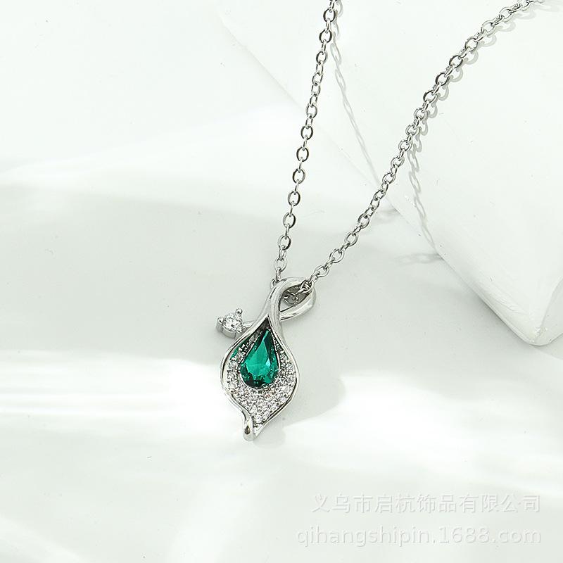 Ожерелье с маленьким листиком Женское Легкая роскошь Высокий класс Простое, свежее и натуральное Универсальный кулон с микроинкрустацией цирконами и ювелирными изделиями