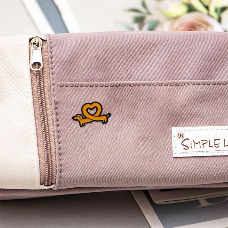 Cute Cartoon Dachshund Enamel Brooch Creative Love Heart Animal Sausage Dog Lapel Pin Badge Backpack Clothing Hat Accessories
