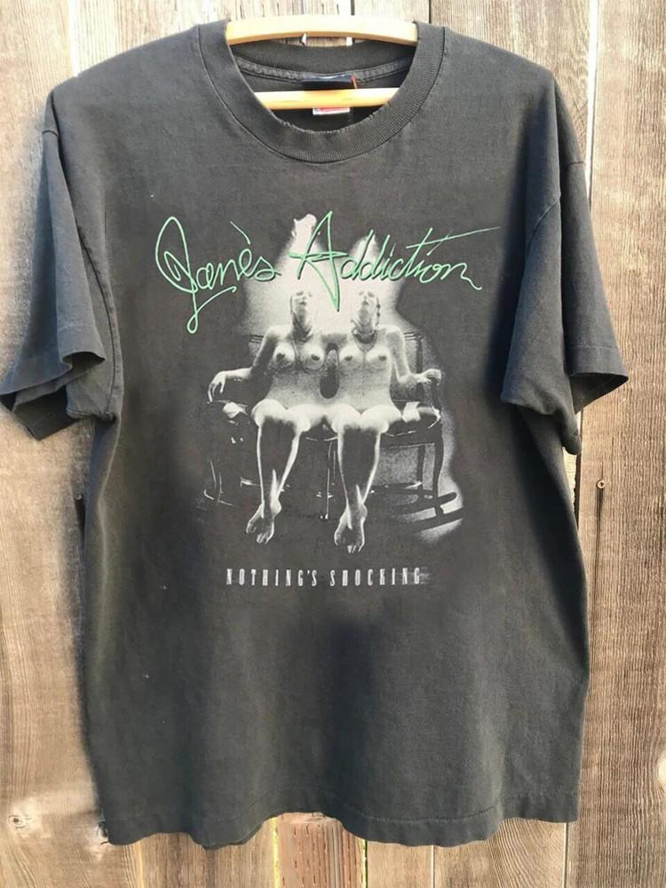 Футболка унисекс Jane's Addiction Nothing's Shocking базовая черная