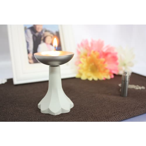 Moe Candle Holder, Fully Burning Candlestick, White, for Mini Candles, Monthly Memorial Day, Higan, Obon, and 49th Day Memorial Service