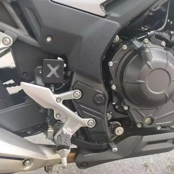 Крышка бачка тормозной жидкости для мотоцикла Honda CB500 Hornet