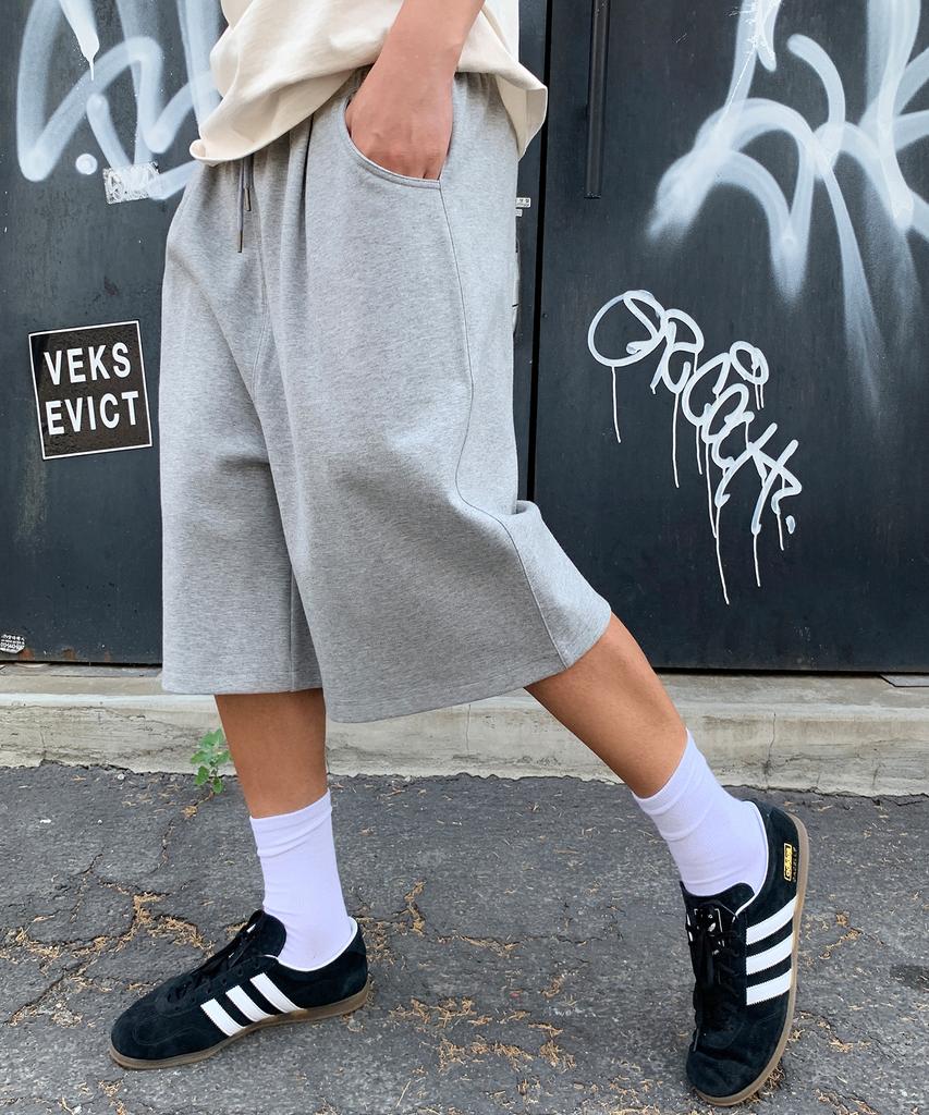FERNOV Single-Pleat Bermuda Sweatpants 3 Colors