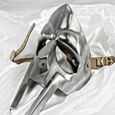 Настоящая средневековая маска гладиатора MF Doom Безумный злодей 18 г Мягкая стальная броня для лица Реплика ручной кованой сумки-шлема лерпа Римская броня Роковая маска.