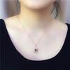 Фиолетовый Золотой Блестящий Полый Цветок Кулон, Простой Высококлассный Стиль, Цветное Позолоченное Розовое Золото Ожерелье.