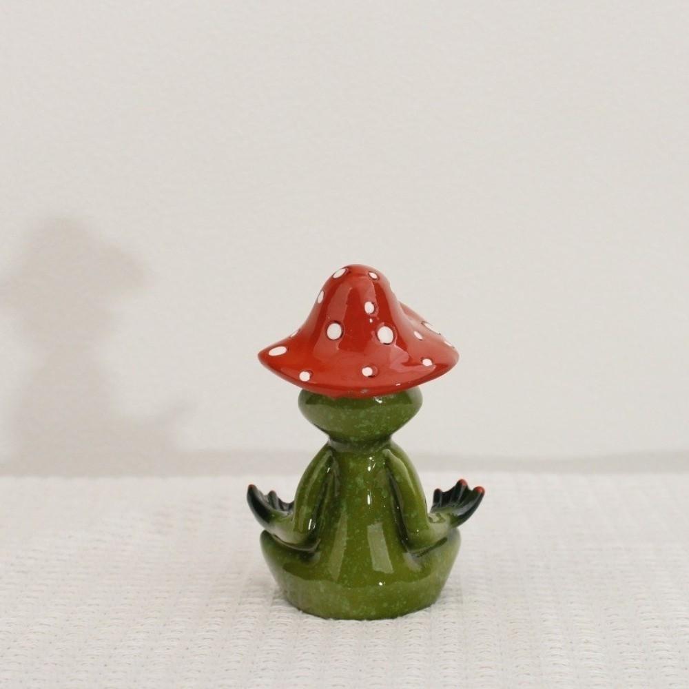 Handmade Yoga Frog Figurine Cartoon Mushroom Frog Statue Aesthetic Meditation Statue Garden Decor