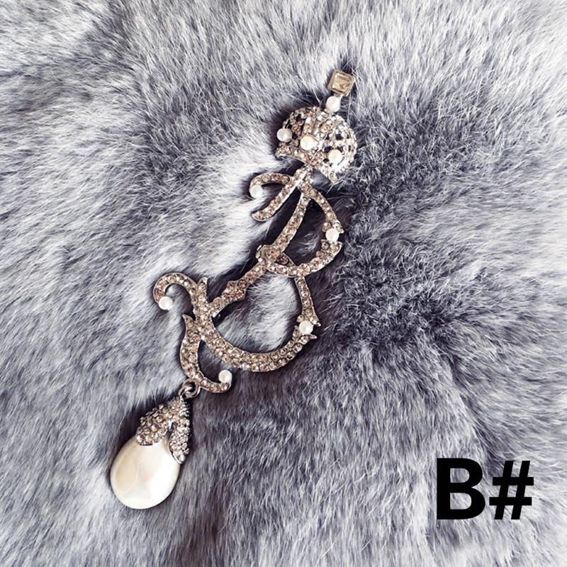 Винтаж Полный Стразы Жемчуг Письмо Большая Брошь Булавка Невесты Серебряные Кристаллы Корона Броши