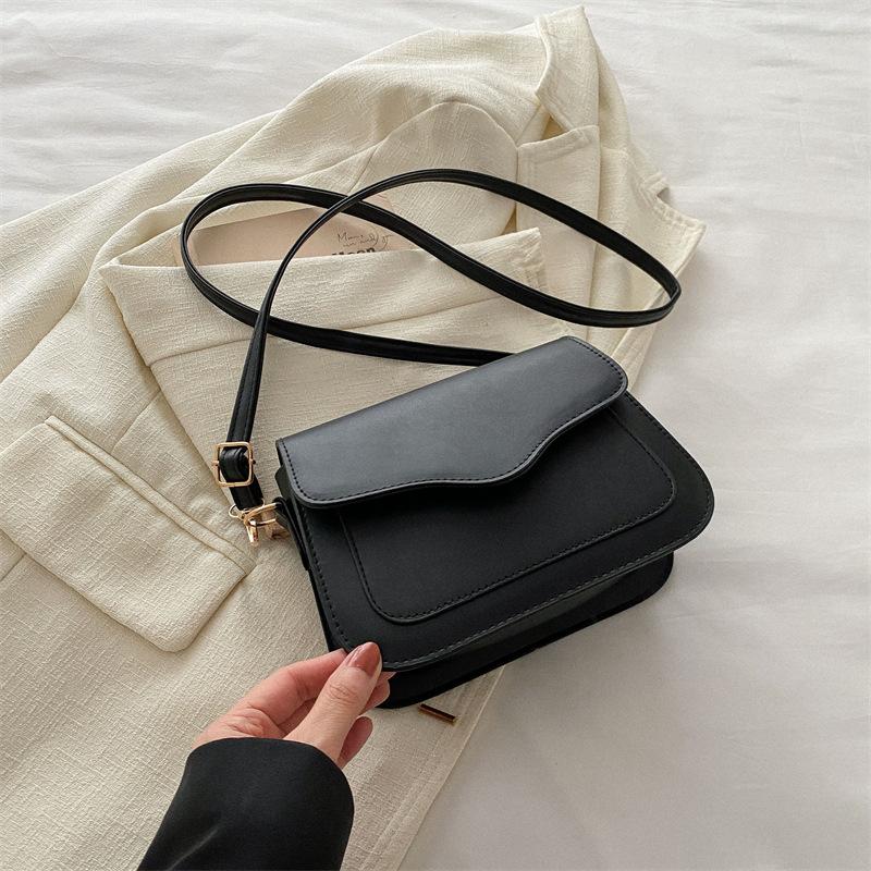 Однотонная текстура простая сумка-мессенджер через плечо женская весенняя универсальная маленькая квадратная сумка в иностранном стиле