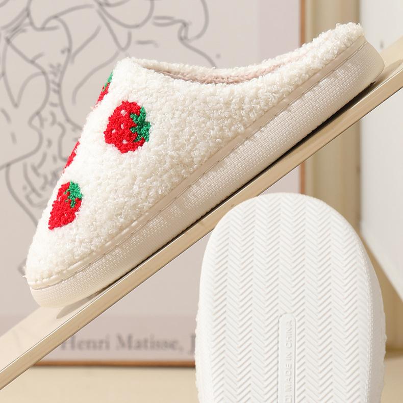 New Comfortable Home Cute Cartoon Strawberry Winter Cotton Slippers for Men and Women's Couples Thick Sole Warm Cotton Slippers