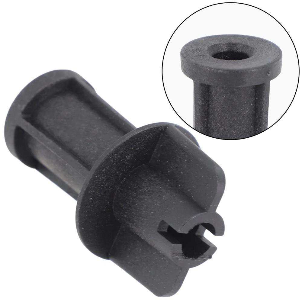 Rear Outer Lamp Nut W707612-S300 1182772 For Ford Focus 2012-2018 Fiesta 2011-19