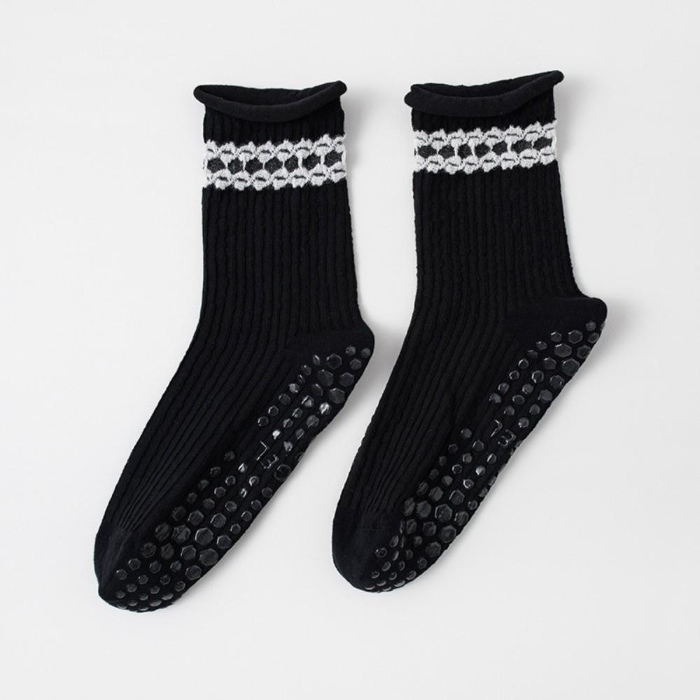 Breathable Pilates Socks for Women Non-Slip Mid Tube Socks Fashion Yoga Socks for Yoga Dance