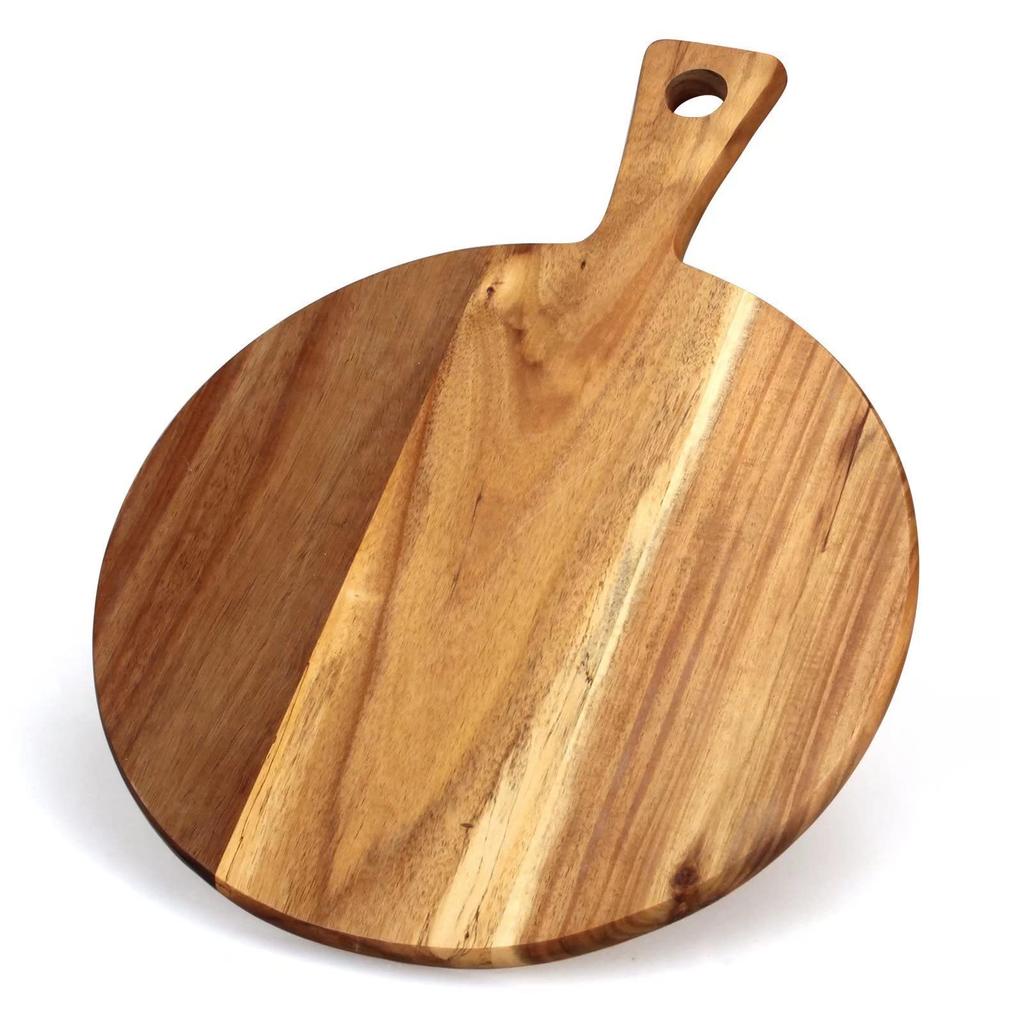 Pizza boards are exclusively available on, featuring minimalist Western style acacia wood cutting boards. The handle is round and thick