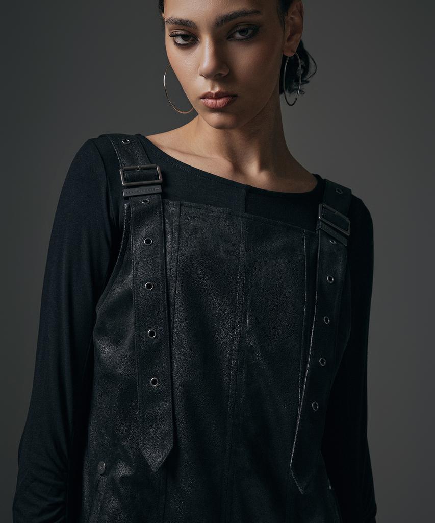 Teulimingbeodeu Crack Suede Suspenders One-Piece [ Black ]