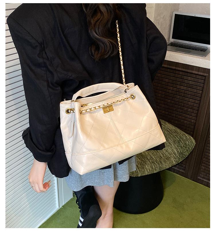 Сумка-цепочка ромбовидной формы женская 2025 новая модная универсальная сумка на плечо большой вместимости ручная сумка кроссбоди сумка-ведро