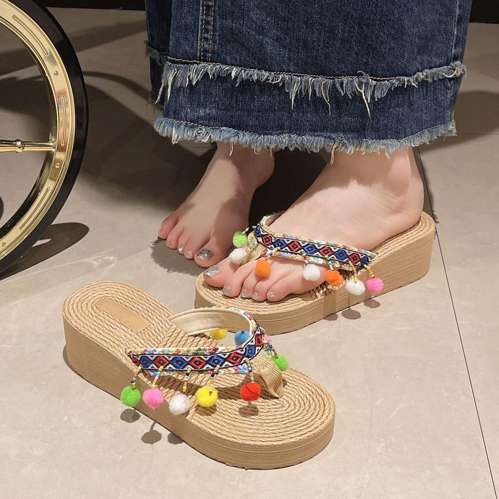 Fashion Versatile and Comfortable Flip-flops Women 2025 Summer Cool Slippers Thick-soled Seaside Travel Vacation Beach Shoes Women