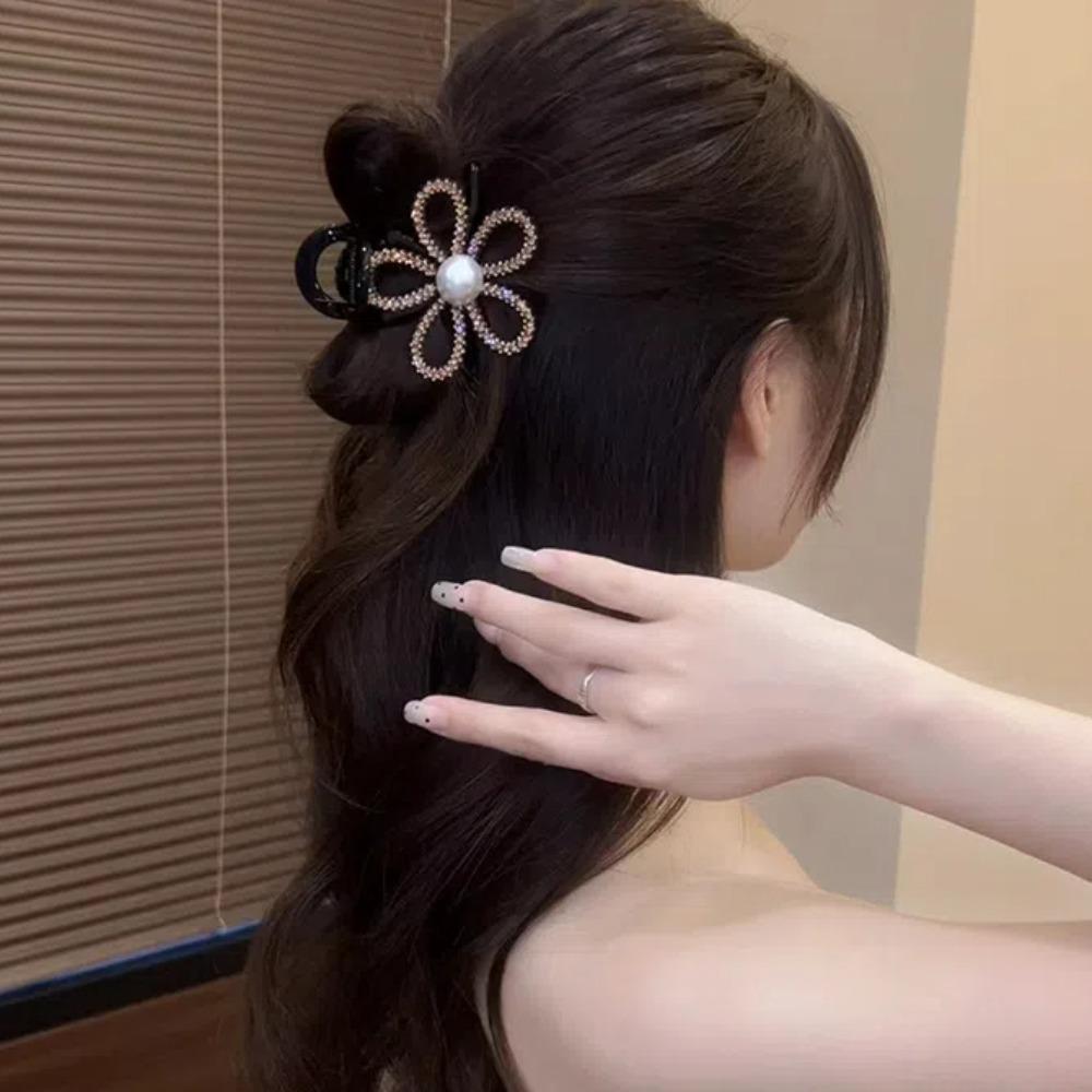 Zircon Flower Pearls Shark Clip Korean Style Shiny Hair Claw Rhinestone Shark Clip Daily