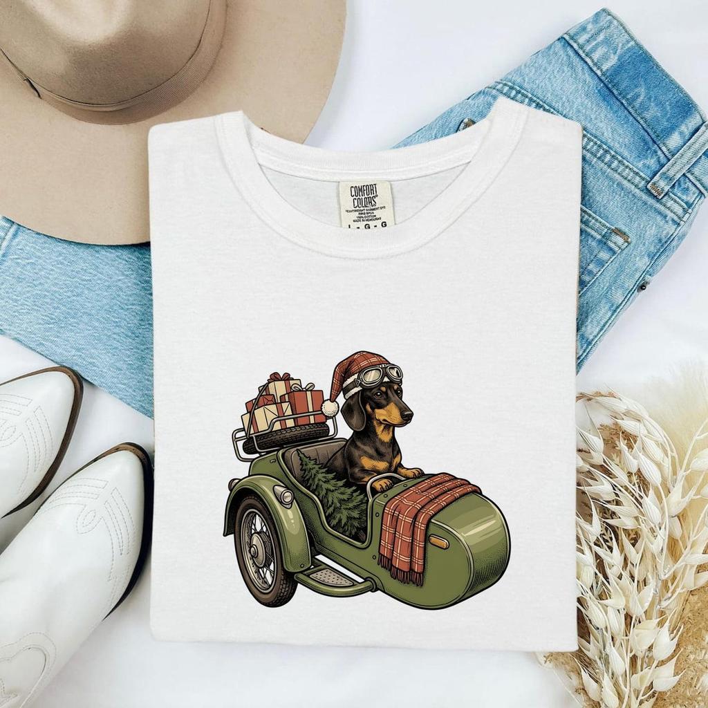 Dachshund Dog Shirt Christmas Dog Gift Women Vintage Tee Wiener Dog T-Shirt Xmas Fan Retro Tshirt Dog Graphic Hand Drawn Motorcycle Sidecar