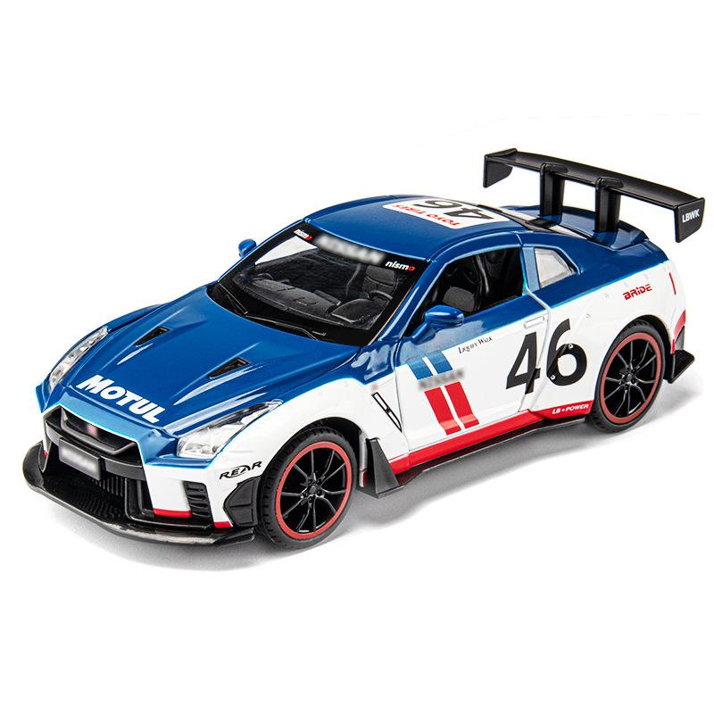 Модель легкосплавного автомобиля Nissan GTR в масштабе 1/22 со светом и звуком, идеальная гоночная реплика для демонстрации и игры в детской комнате, коллекционная игрушечная машина
