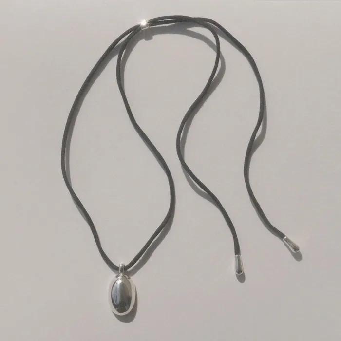 CAROLYN STRING NECKLACE