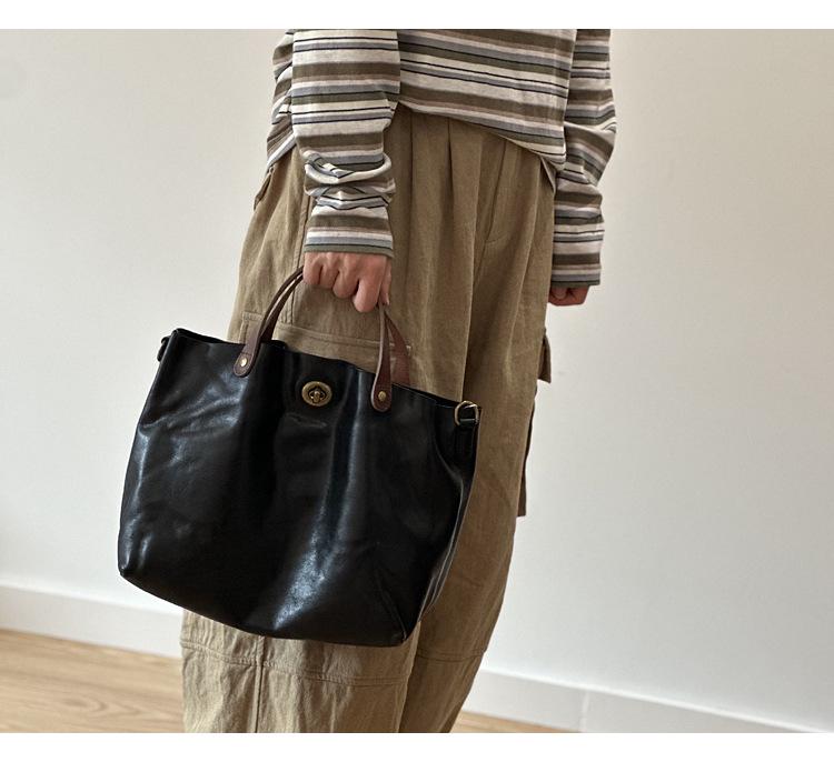 Весенне-летняя женская сумка из натуральной кожи коры дерева - винтажная сумка на плечо и кроссбоди с замком.