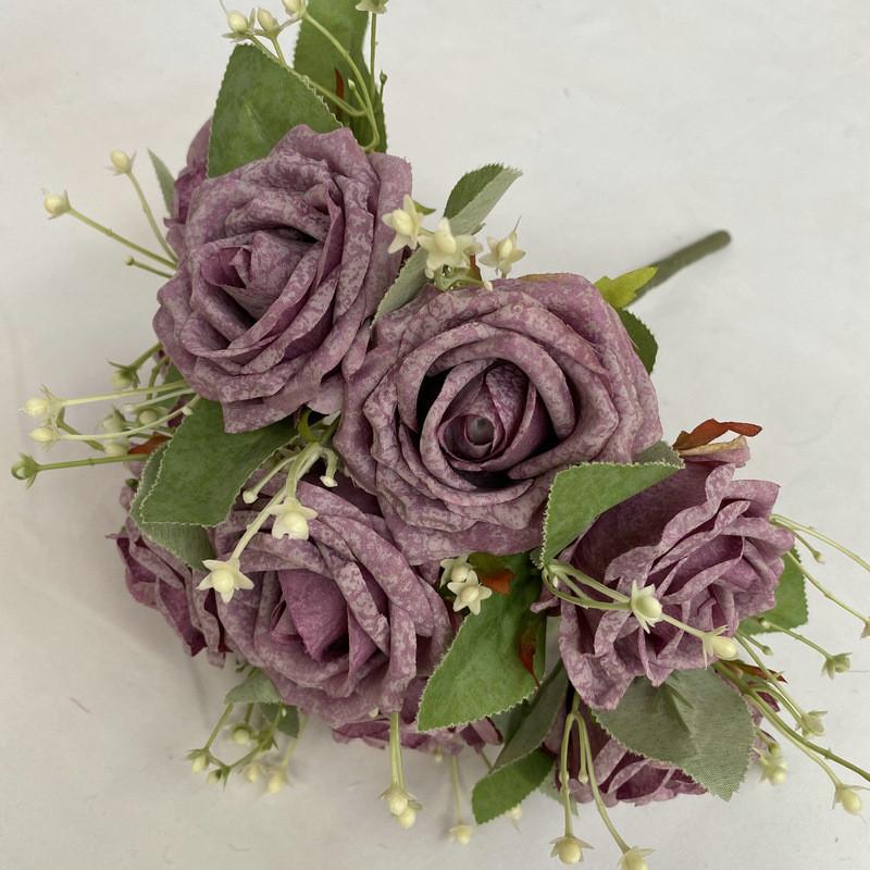 Искусственная композиция с розами в вазе для свадебной фотосъемки и оформления мероприятий