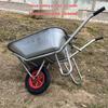 Прочная садовая тачка с цельнолитой шиной