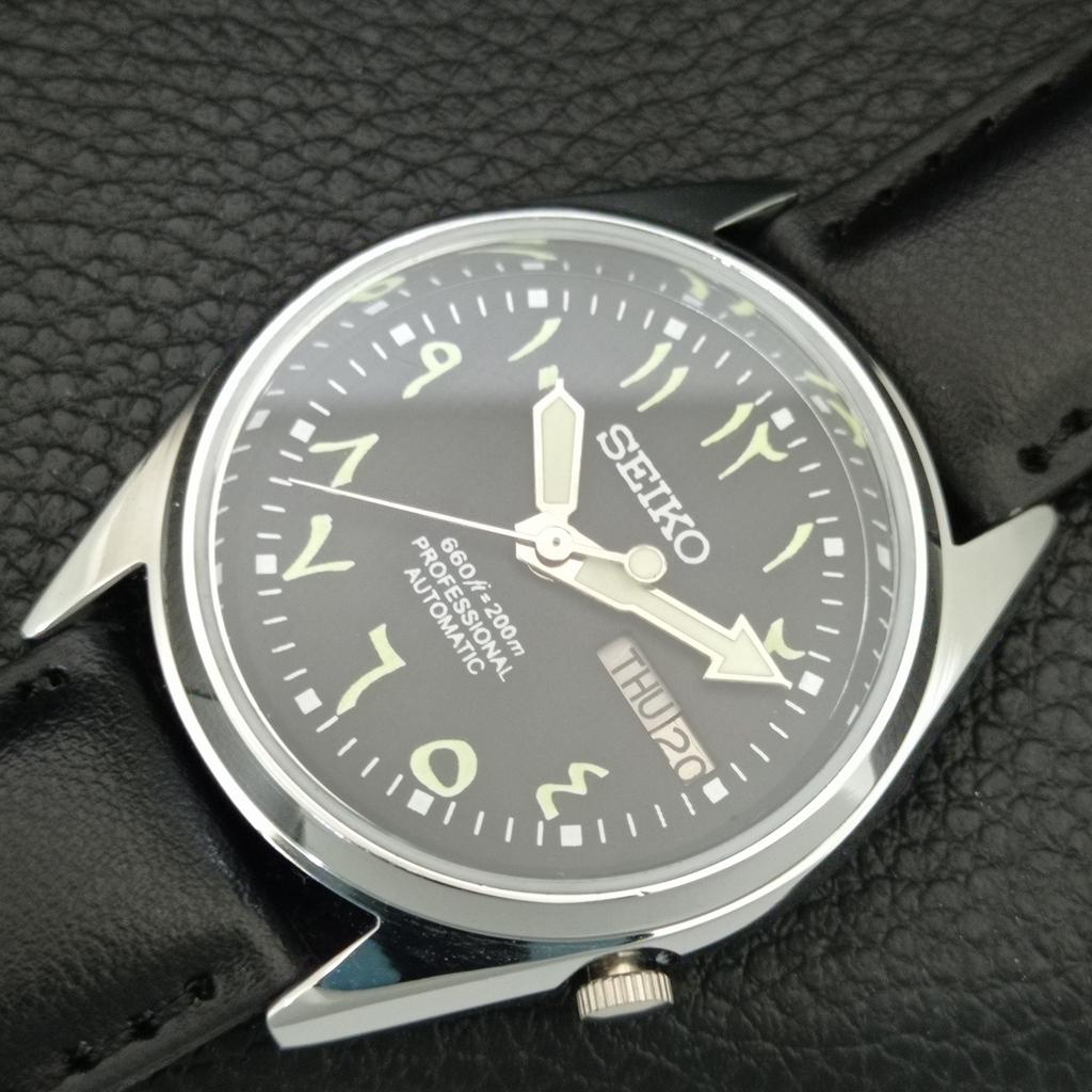 ОТРЕМОНТИРОВАННЫЕ МУЖСКИЕ ЯПОНСКИЕ АВТОМАТИЧЕСКИЕ ВИНТАЖНЫЕ ЧАСЫ SEIKO ЧЕРНЫЙ ЦИФЕРБЛАТ a445393-1