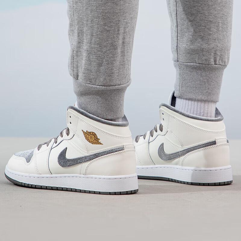 Jordan Кроссовки Air Jordan 1 Vintage Баскетбольные GS FB9899-100