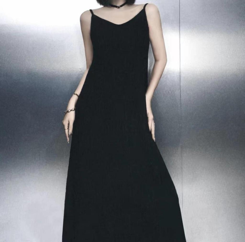 Весна 2025 Женская плиссированная юбка на подтяжках: Элегантное, легкое, роскошное, однотонное, облегающее платье во французском стиле.