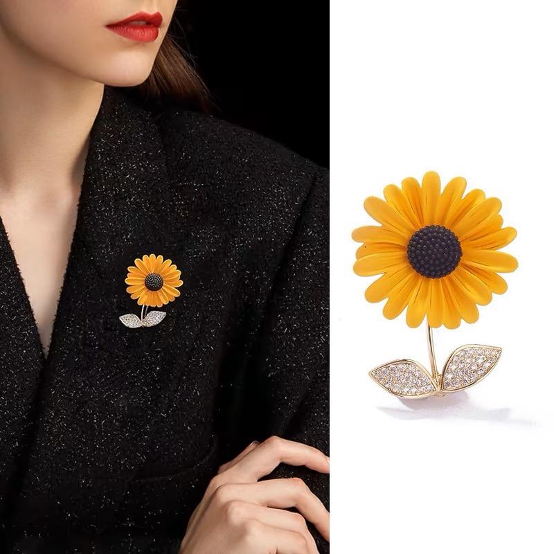 Cute Sunflower Sweater Brooches High-Grade Flower Coat Pin Accessories Women's Suit Corsage Neckline Jewelry Ornament