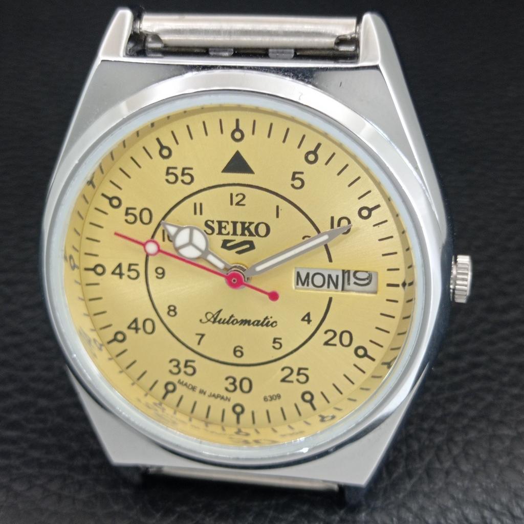 АВТОМАТИЧЕСКИЕ ВИНТАЖНЫЕ ОТРЕМОНТИРОВАННЫЕ МУЖСКИЕ ЧАСЫ SEIKO 5 ЯПОНИЯ ЗОЛОТОЙ ЦИФЕРБЛАТ a444823-1