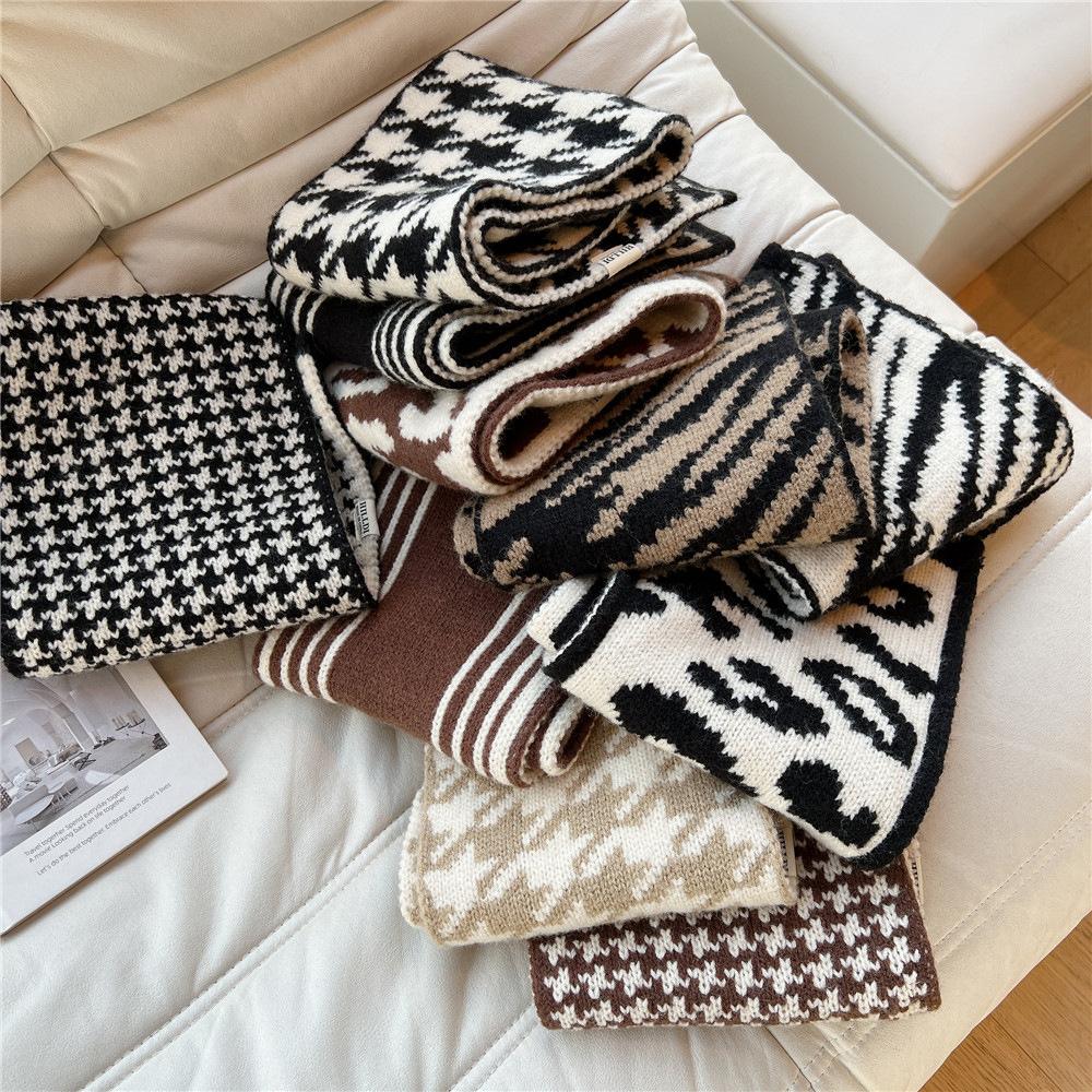 New Style Cross Shaped Small Scarf For Women In Spring Autumn Summer Fashionable Temperament Tied Bag Headband Decorative Scarf