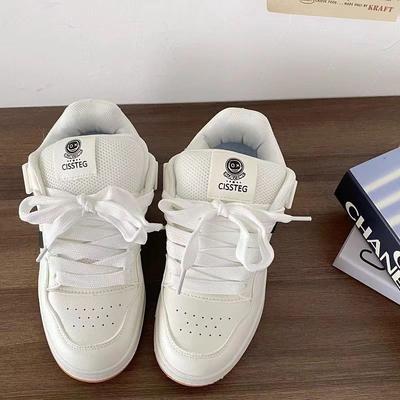 Белые кроссовки в стиле Гонконга, нишевый дизайн, женские, ins-тренд 2025, новые, для пар, универсальные, повседневные, на платформе, женские