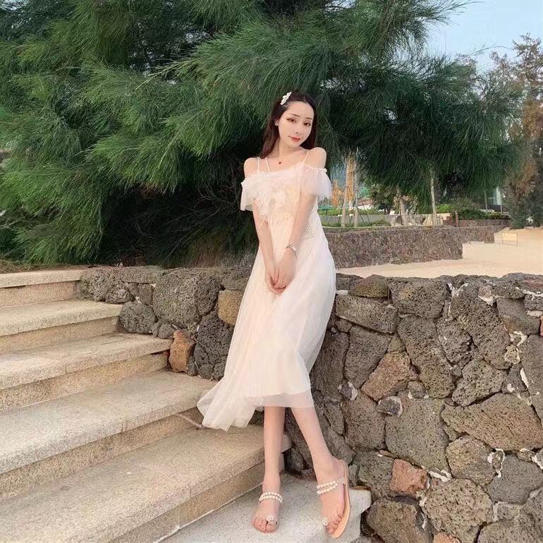 Нежное платье средней длины на подтяжках Платье феи Модное платье на подтяжках