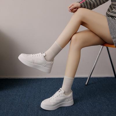 Маленькие белые туфли на толстой подошве однотонные женские осенние новые с круглым носком повседневные студенческие универсальные кеды