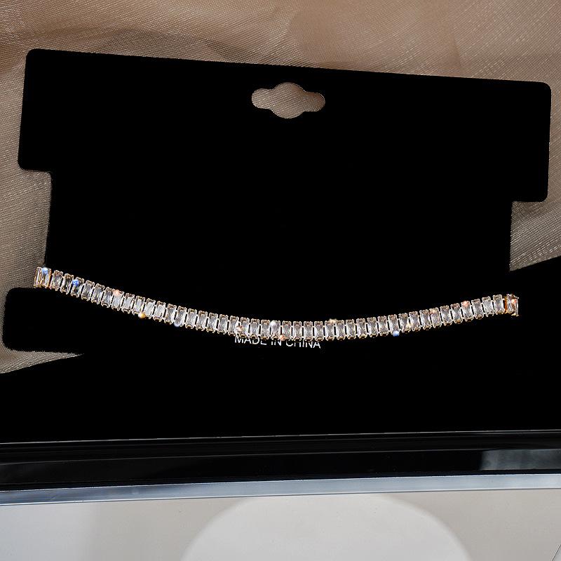 Elegant Zircon Choker Necklace: European and American Style
