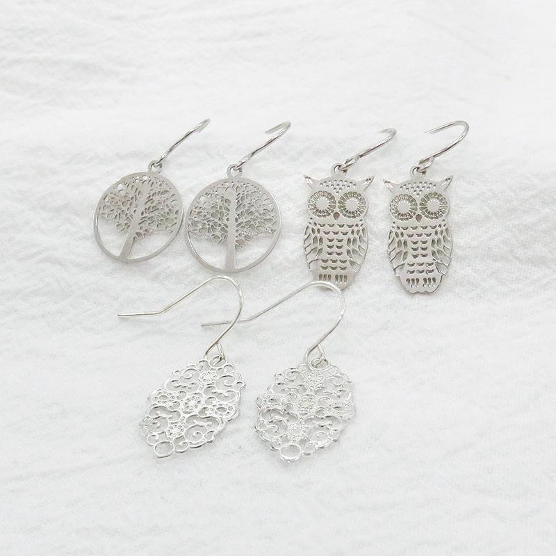 Light Luxury Hollow Computer Piece Pendant Earrings Simple Creative Relief Tree of Life Accessories Ear Decoration