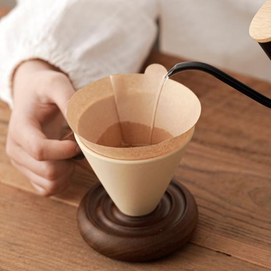 Набор кофейной чашки и блюдца в форме конуса, современный дизайн середины века, кружка-конус с деревянной ручкой, керамическая кружка ручной работы для латте, декор для домашнего кафе, подарок для любителей кофе