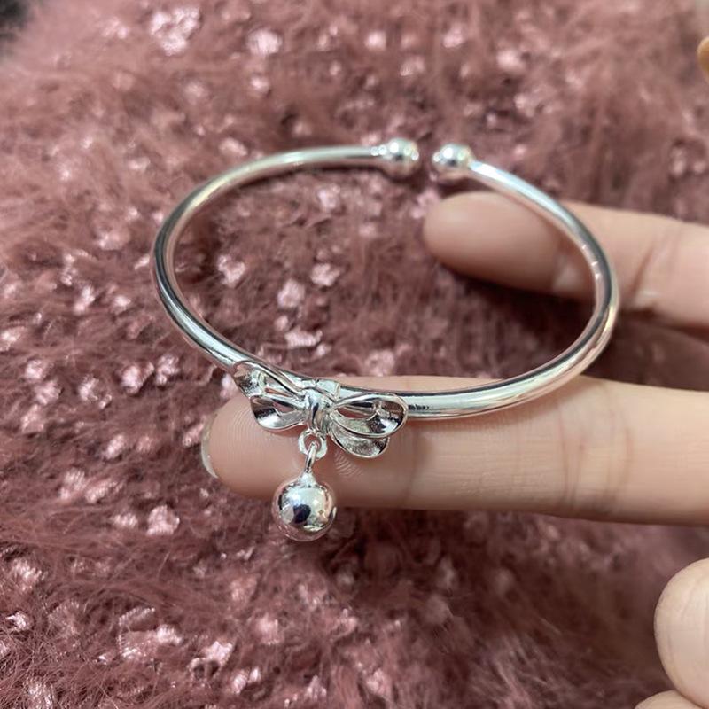 Bell Bow Bracelet Women's Summer Simple Light Luxury Niche Design Butterfly Section Bracelet Adjustable Jewelry