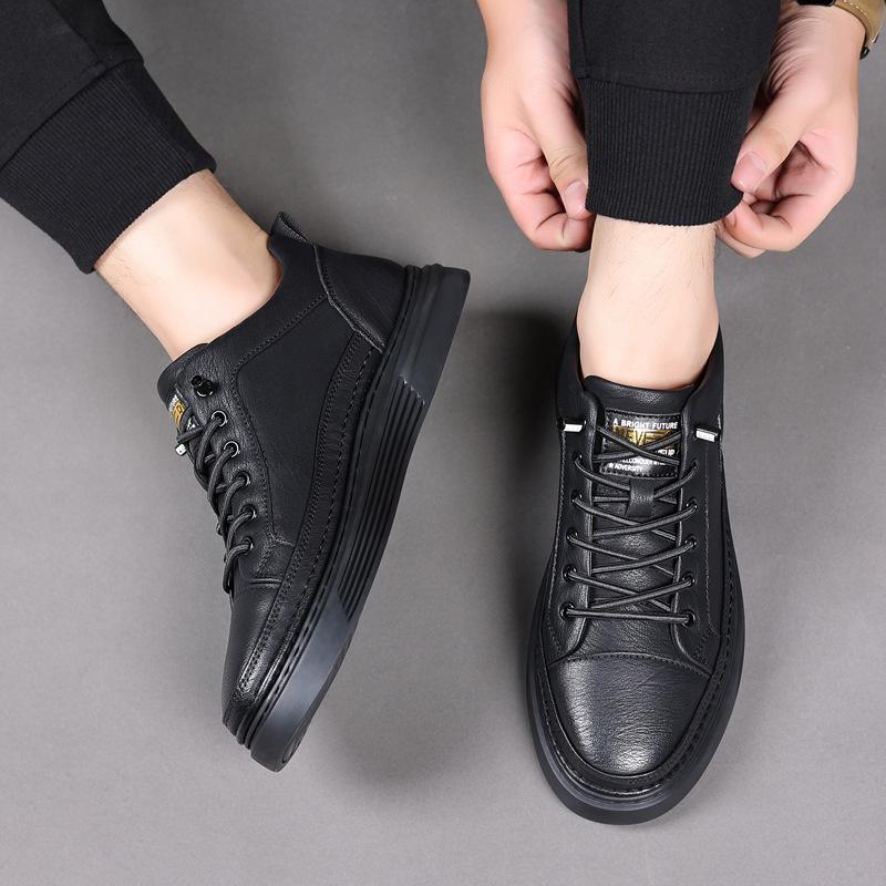 Men's Autumn Leather Shoes Trendy Soft-soled Men's Casual Shoes Winter Velvet Cotton Shoes Black Sports Versatile Board Shoes